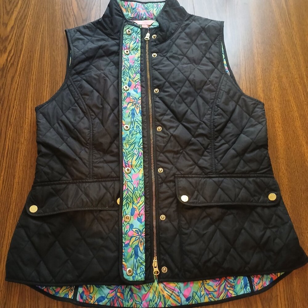 Lilly Pulitzer XL Kate Black Puffer Vest Multi Color Floral Lining Gold Accents